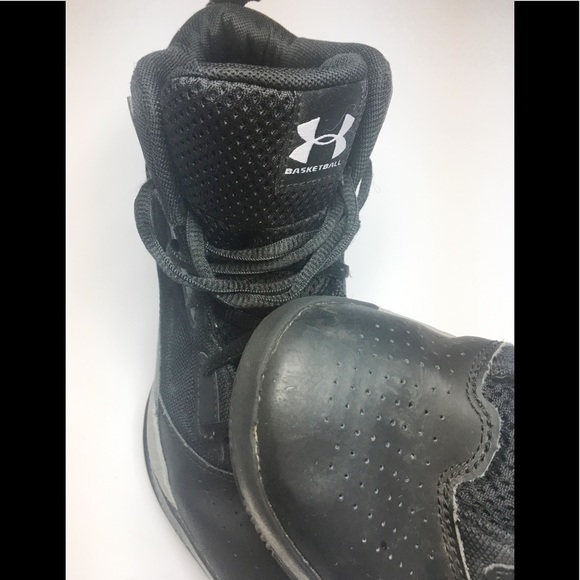 Under Armour kids sneakers 👟 7 - Picture 4 of 8